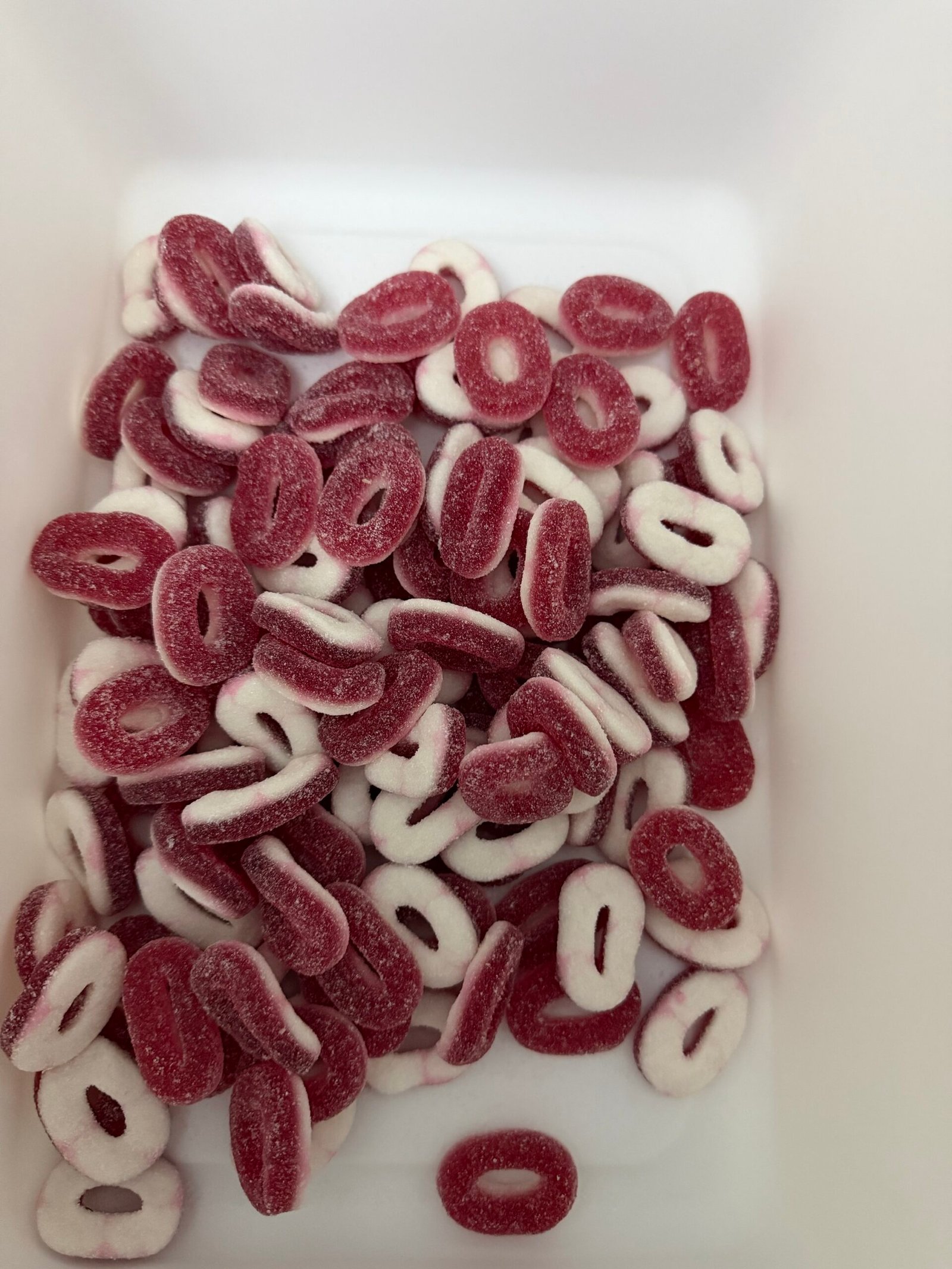 img_8198-2 حلقات الفراولة الحلوة - الصورة 1